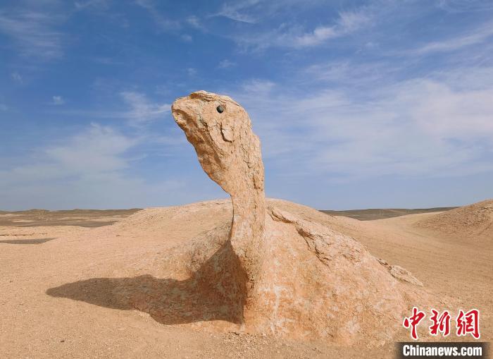 新疆哈密“魔鬼城”地貌神奇壮观  第3张
